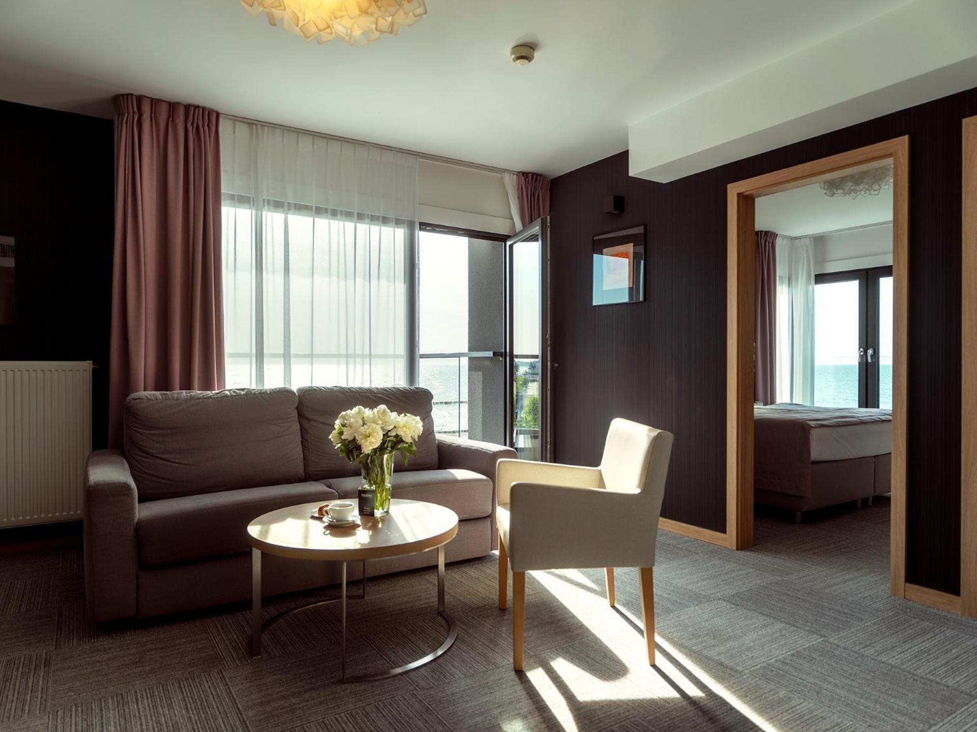 Baltivia Sea Resort Мельно Экстерьер фото